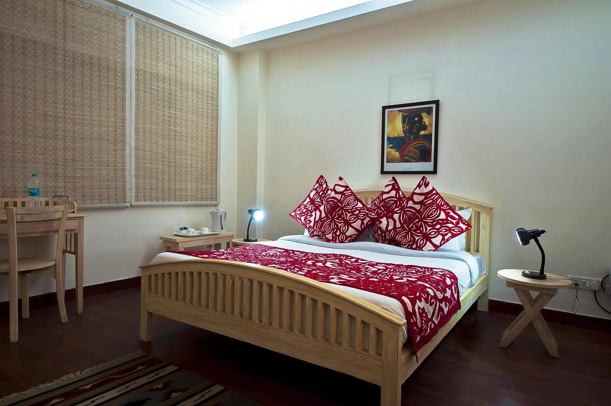 Colonel'S Retreat At The Airport Bed & Breakfast New Delhi Eksteriør bilde